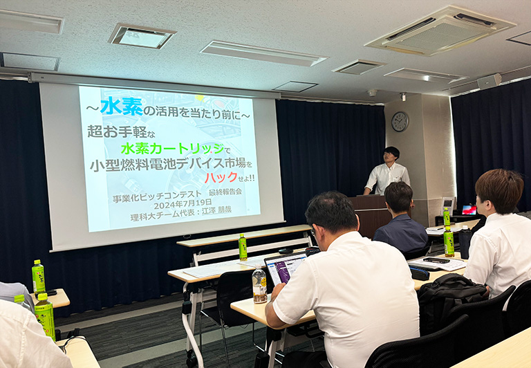 電気化学会 事業創出ピッチコンテストにおいて本学教員ら及び大学院生らが事業化ピッチコンテスト優秀賞を受賞
