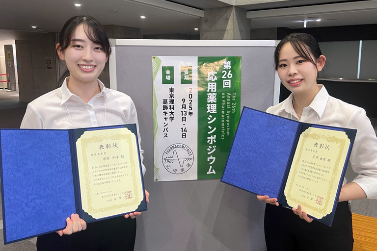 左から：市原さん、三澤さん