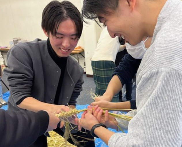 【開催報告】2025年 第6回 野田きゃんカフェ「“稲わらで手作り” ～新年を彩る正月飾り体験～」を開催しました（12/13）