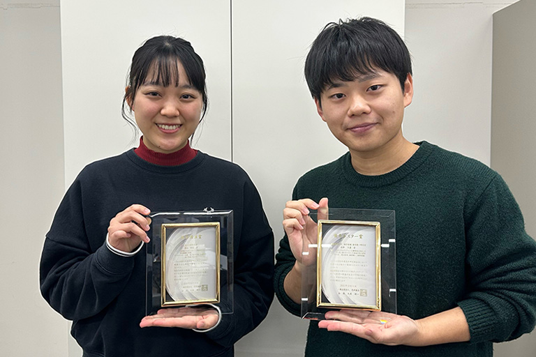 2025年度色材研究発表会において本学大学院生らが優秀講演賞、優秀ポスター賞を受賞