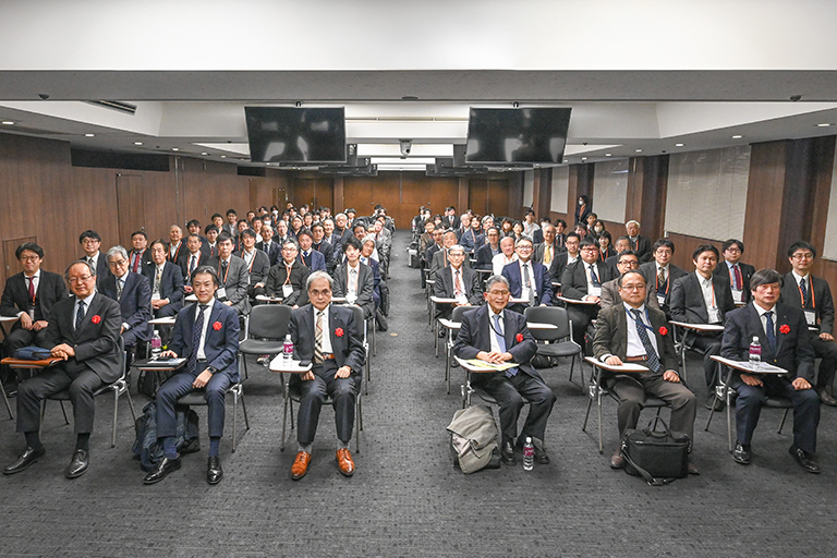 講演終了後の全体集合写真