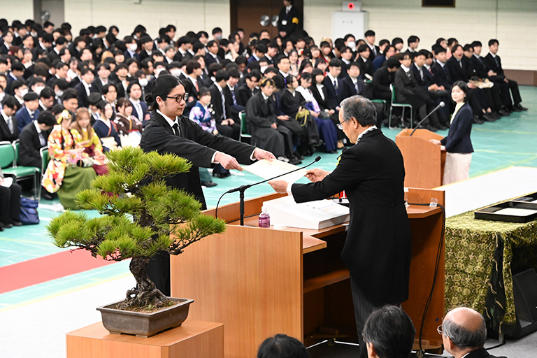 2025年度学位記・修了証書授与式を挙行(3/20)