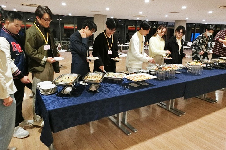 2023年度外国人留学生卒業・修了祝賀パーティー